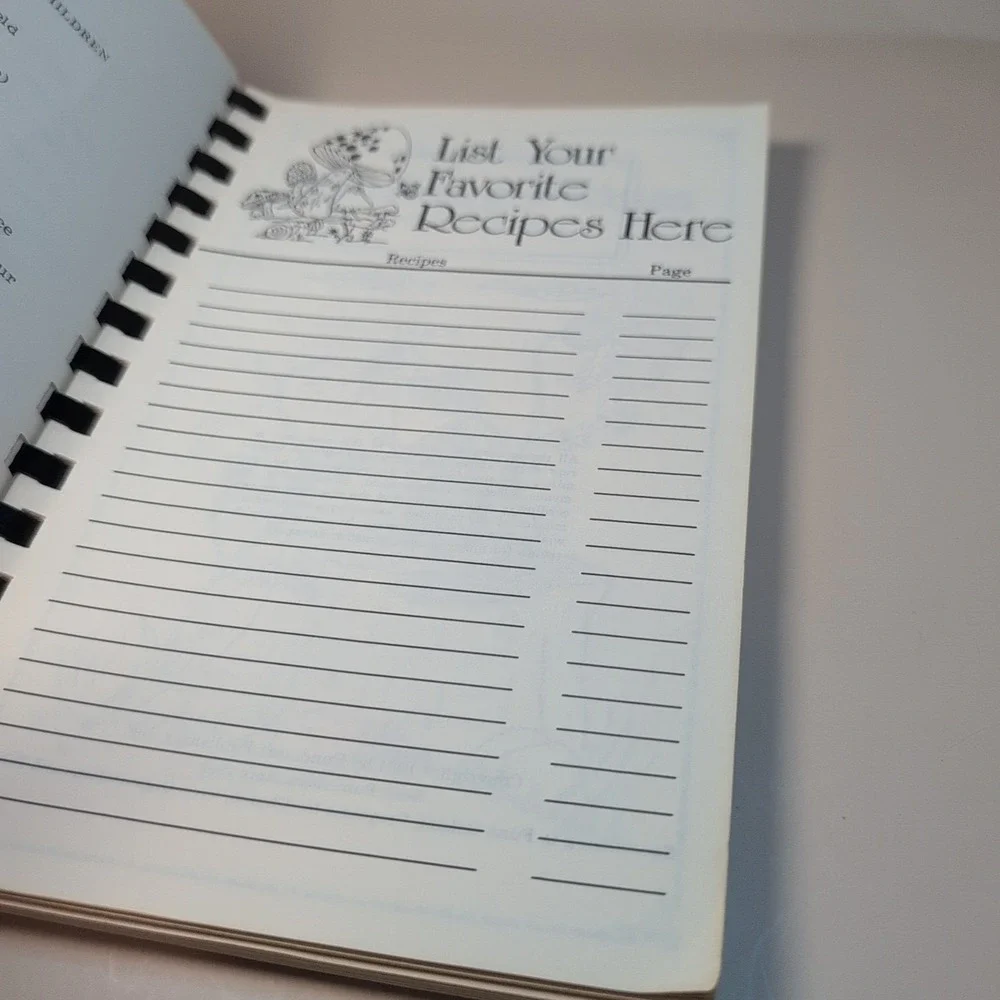 Butter N Love‎ Recipes 1984 Brighton Township PTA Cookbook Plastic Comb Bound